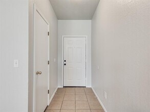 949 N Windermere Dr in Moore, OK - Building Photo - Building Photo