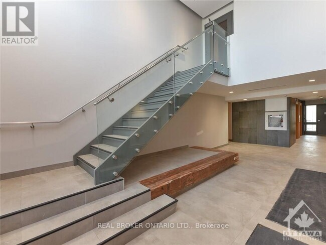 320 Miwate Pvt in Ottawa, ON - Building Photo - Building Photo