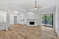 6044 Stoneybrook Dr in Fort Worth, TX - Building Photo - Building Photo