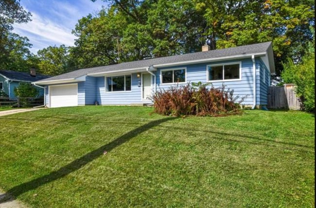 property at 1004 Pflaum Rd