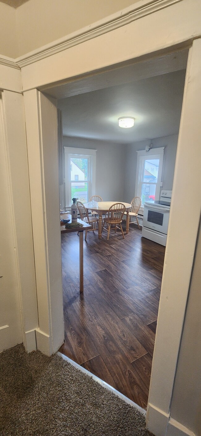 233 Cecelia St, Unit 233 .5