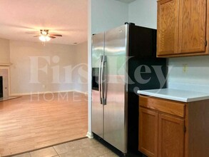 3922 Gray Arbor Dr in Indianapolis, IN - Foto de edificio - Building Photo