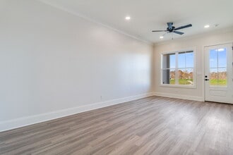 310 Edsall Ln in Lafayette, LA - Building Photo - Building Photo