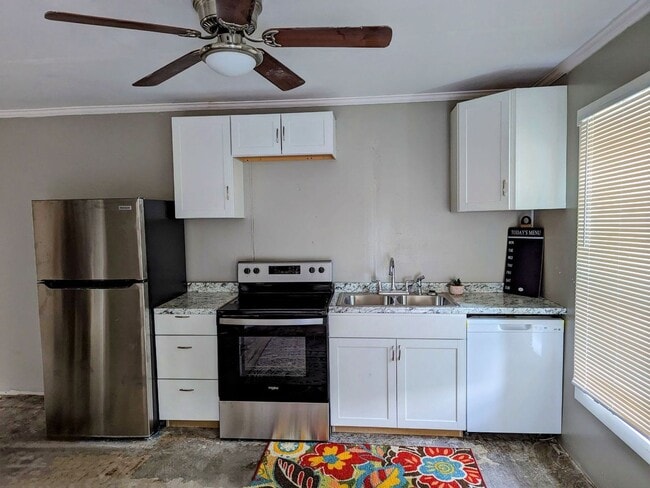 113 Pindal Rd in Dallas, NC - Building Photo - Building Photo