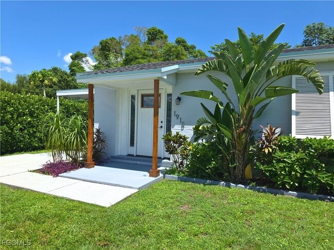 property at 1915 Llewellyn Dr