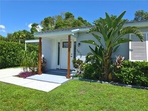 1915 Llewellyn Dr in Ft. Myers, FL - Building Photo - Building Photo