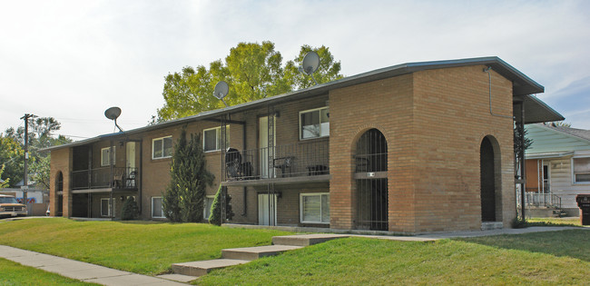 814 S 1200 W in Salt Lake City, UT - Foto de edificio - Building Photo