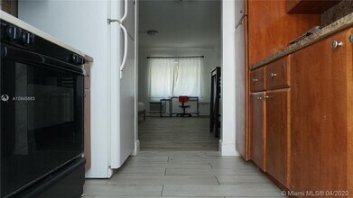 542 Euclid Ave in Miami Beach, FL - Foto de edificio - Building Photo