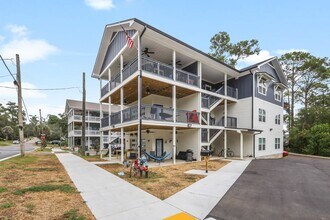 1720 Airport Dr in Tallahassee, FL - Building Photo - Building Photo