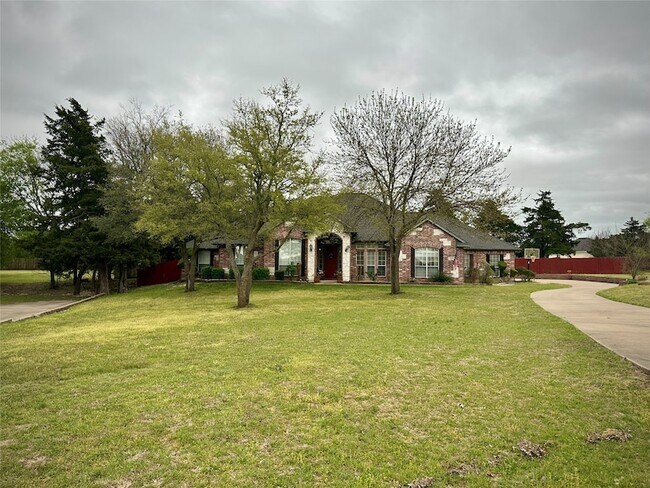 2610 Jakes Ct in Midlothian, TX - Foto de edificio - Building Photo