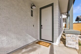 35155 N Thompson Rd in San Tan Valley, AZ - Foto de edificio - Building Photo