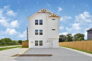 8023 Birmingham St in Houston, TX - Building Photo