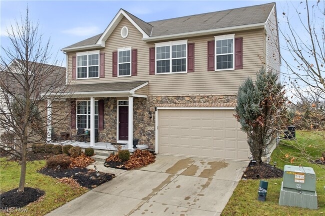 12120 Edgehill Oval in Strongsville, OH - Building Photo - Building Photo