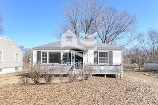 7731 Bloom Dr in St. Louis, MO - Building Photo