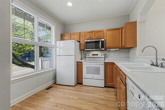 841 W 4th St in Charlotte, NC - Building Photo - Building Photo