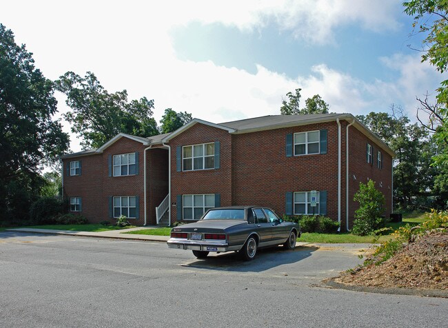 610-612 N Rotary Dr in High Point, NC - Building Photo - Building Photo