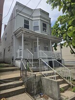 19 Oak St in Jersey City, NJ - Building Photo