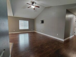 104 Iron Ct in St. Robert, MO - Building Photo - Building Photo