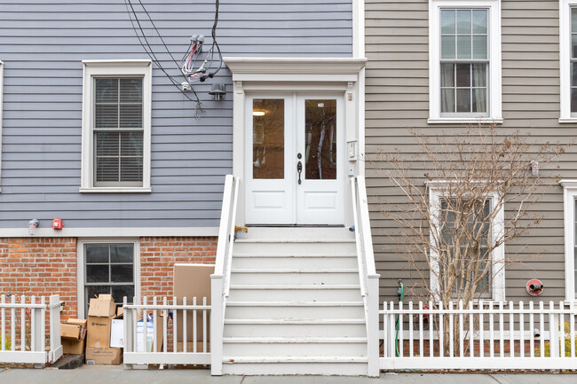 208 York St in Jersey City, NJ - Foto de edificio - Building Photo