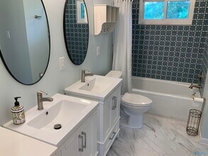 2016 Cloys Ave NE in Huntsville, AL - Building Photo - Building Photo