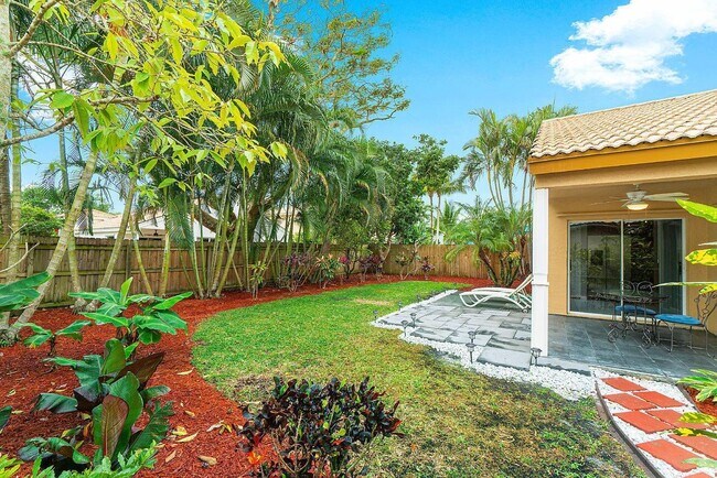 property at 4030 Laurelwood Ln