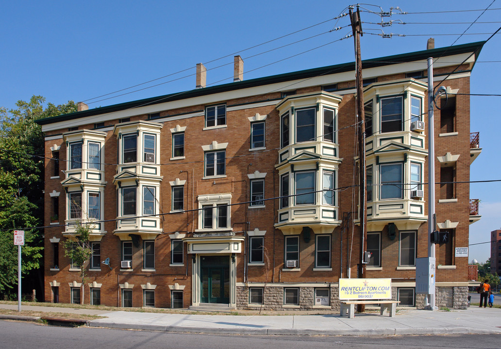 3201 Vine St in Cincinnati, OH - Building Photo