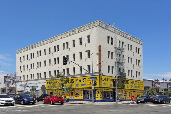 6263 Santa Monica Blvd