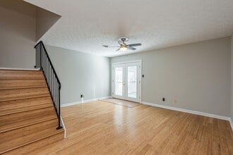 114 Ladbrook Ln in Knoxville, TN - Building Photo - Building Photo