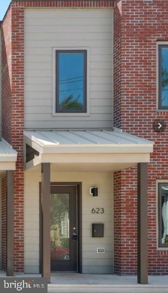 623 Shawmont Ave in Philadelphia, PA - Building Photo