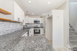 243 Ridgeway Rd in Cincinnati, OH - Building Photo - Building Photo