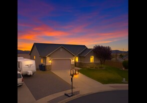 2199 S Morgan Rd in Saratoga Springs, UT - Building Photo