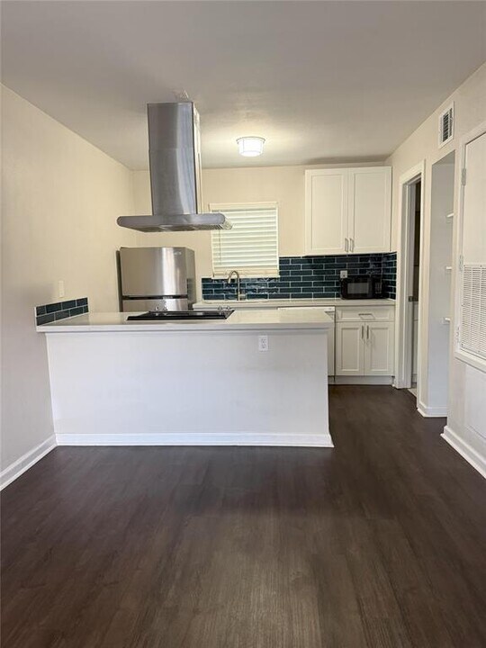 1824 Thonig Rd in Houston, TX - Building Photo