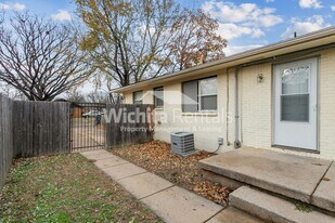 3361 W 1st St N in Wichita, KS - Building Photo