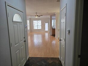 6011 Longley Ct in Dallas, TX - Building Photo - Building Photo