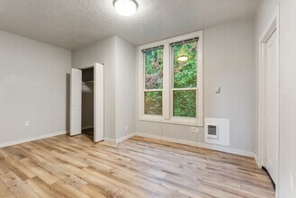 2069 SW Park Ave in Portland, OR - Building Photo - Building Photo