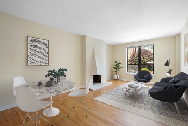 1425 N Dearborn St, Unit B4