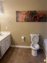 1120 Burning Bush Dr, Unit Basement apartment in Loganville, GA - Foto de edificio - Building Photo