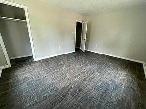 450 Derrick St in Jackson, MS - Building Photo - Building Photo