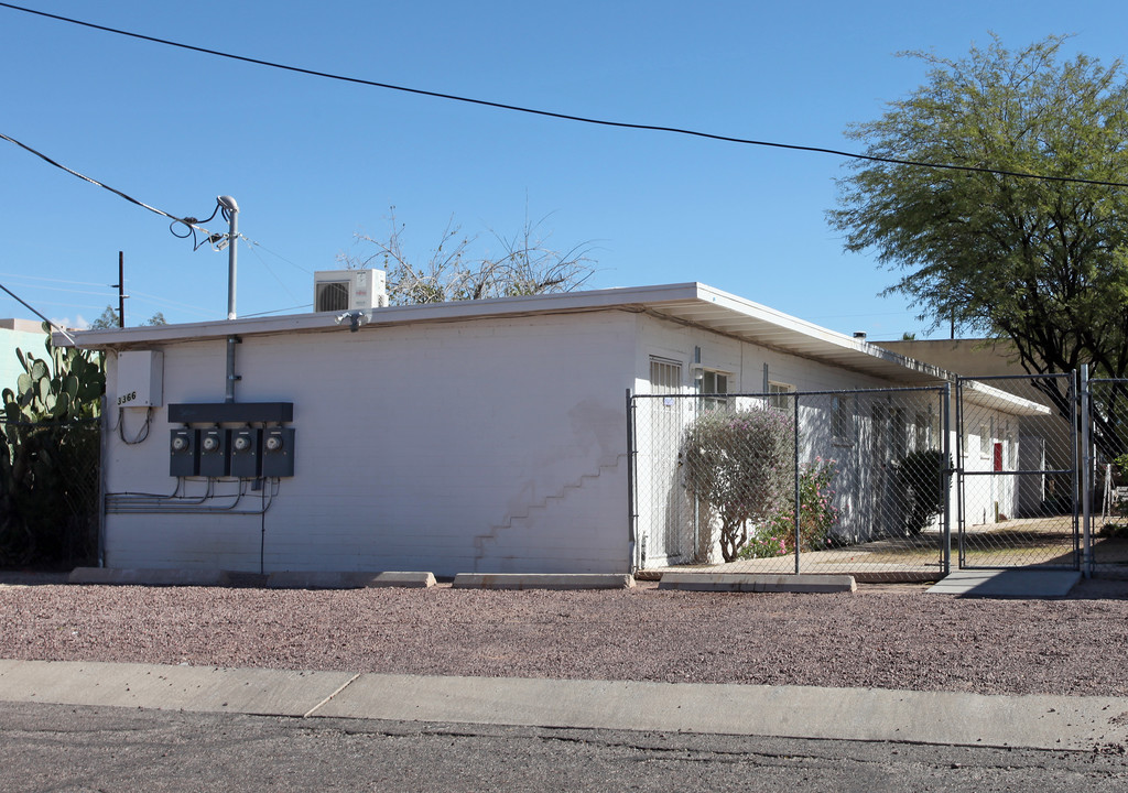 33-66 N Chapel Ave in Tucson, AZ - Building Photo