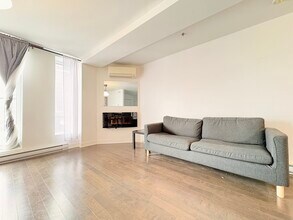 2118 Saint-Dominique Rue in Montréal, QC - Building Photo - Building Photo