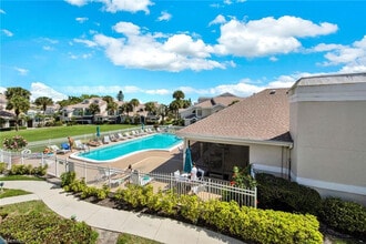 50 Emerald Woods Dr in Naples, FL - Building Photo - Building Photo