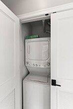 1050 W Cornelia Ave in Chicago, IL - Foto de edificio - Building Photo