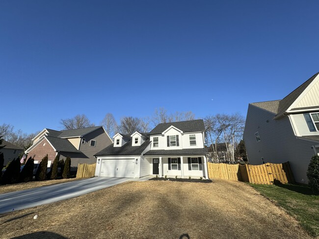 2128 Middlebridge Ct in Fort Mill, SC - Building Photo - Building Photo