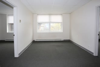 Linwood Manor in Buffalo, NY - Building Photo - Interior Photo