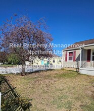 203 S Lakeview Dr in Clearfield, UT - Building Photo - Building Photo