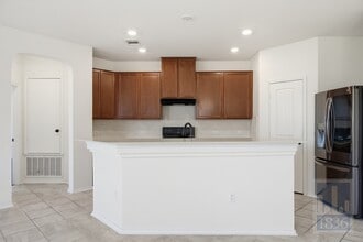 408 Lynwood Gold Wy in Pflugerville, TX - Building Photo - Building Photo