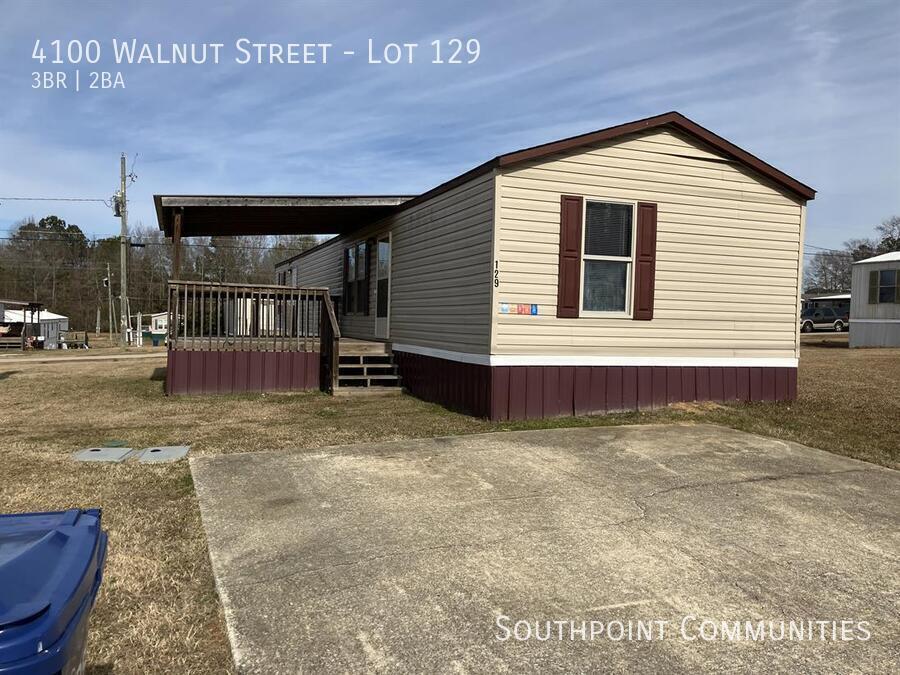 4100 Walnut Ave in Opelika, AL - Building Photo