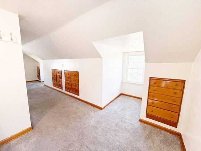 15616 Westview Ave in Cleveland, OH - Building Photo - Building Photo