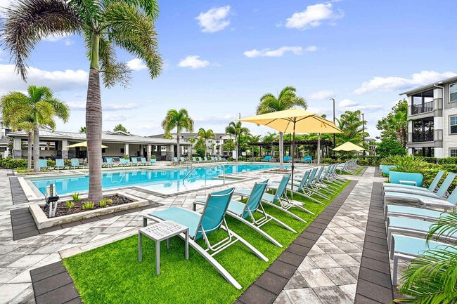Halston Waterleigh in Winter Garden, FL - Building Photo - Building Photo