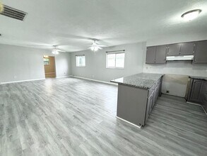 1718-1720 SW Santa Barbara Pl in Cape Coral, FL - Building Photo - Building Photo